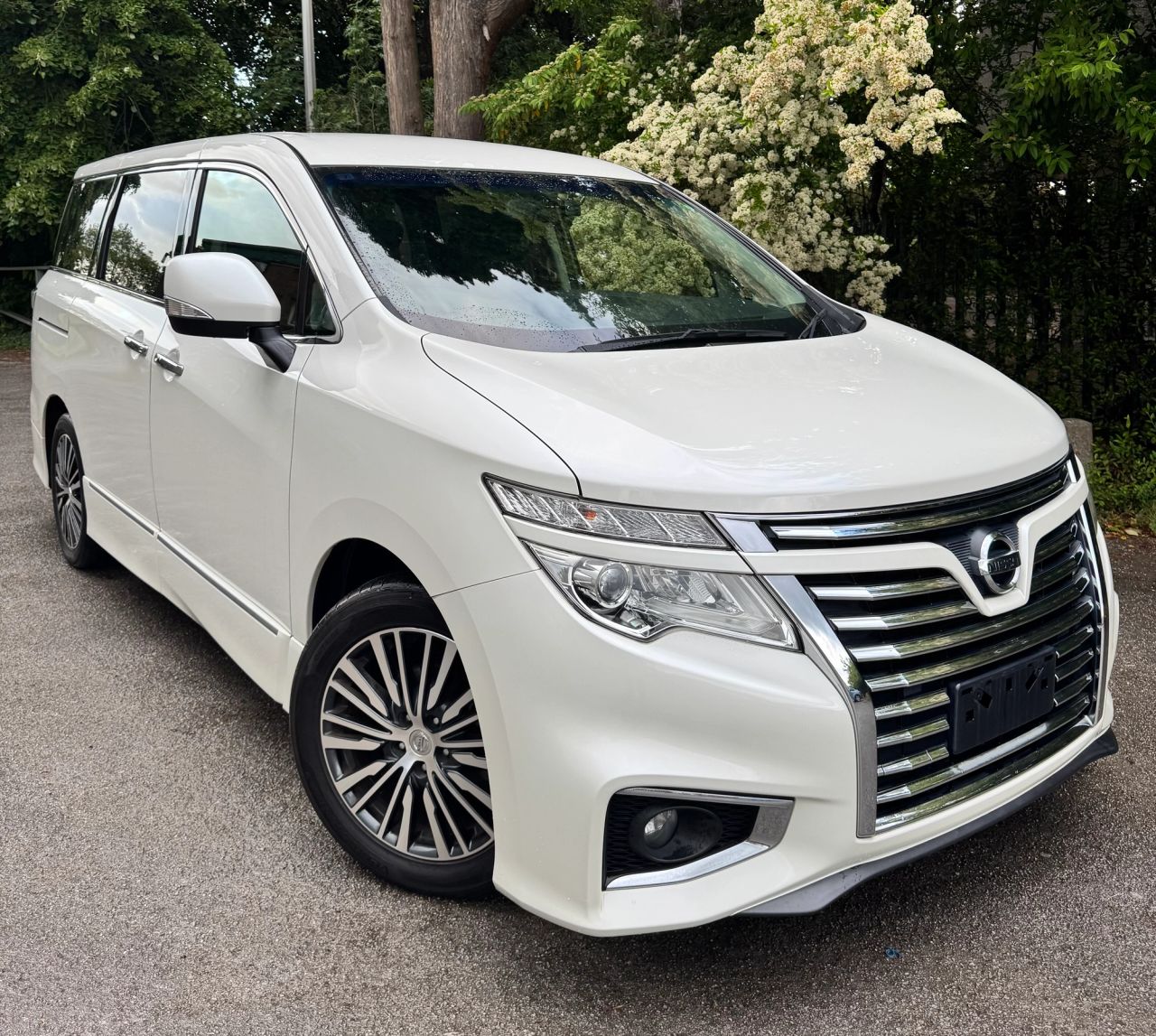Nissan Elgrand 2017